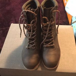 Women’s Lace-up hidden Wedge Ankle Boot